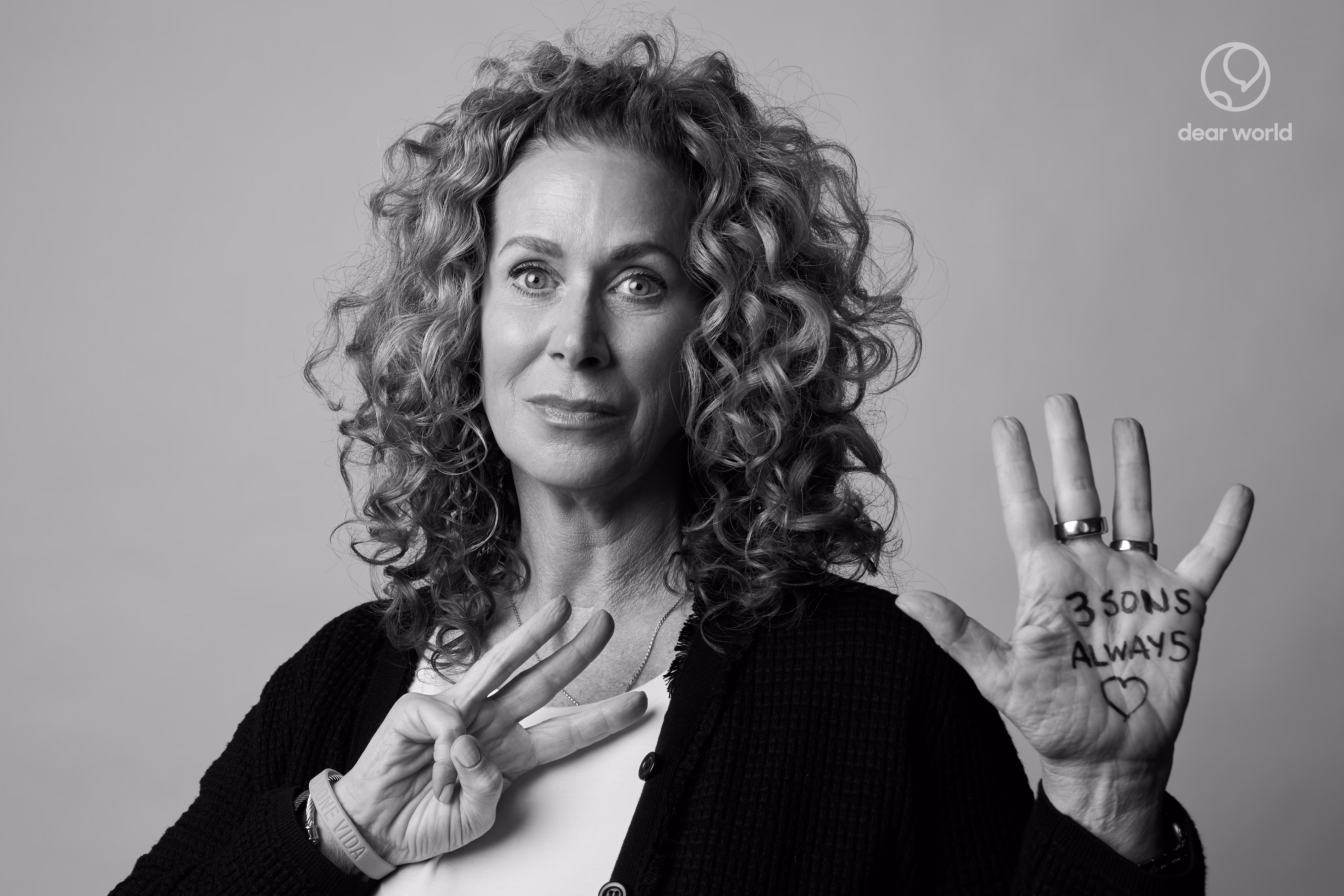 Jill Hutton - Photo 1