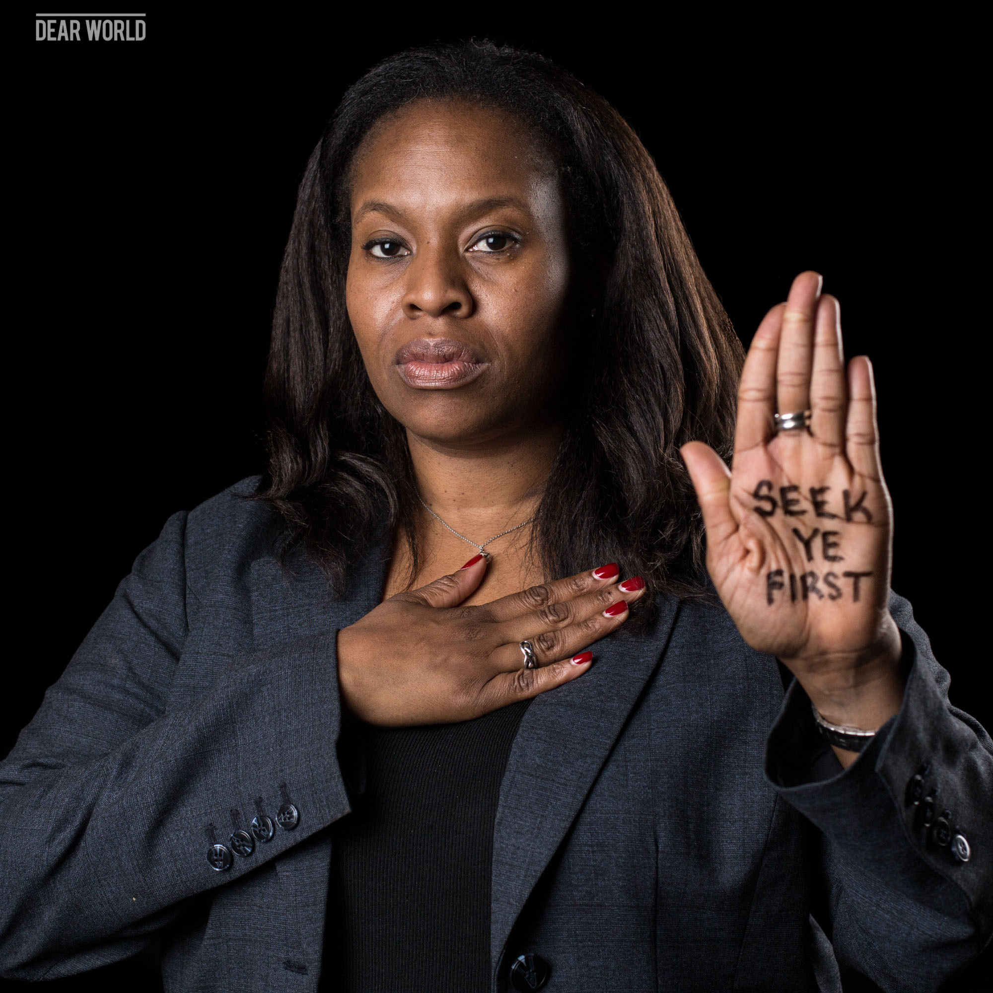 Pamay Bassey - Photo 1